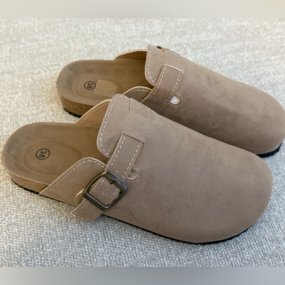 Women’s Clogs size 38/7.5